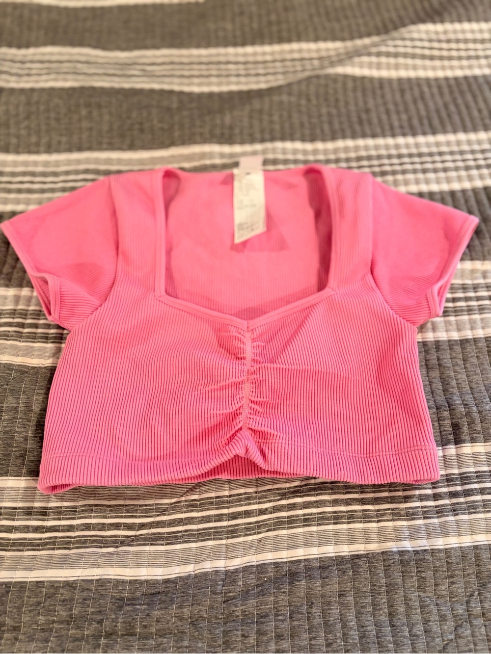 Gilly Hicks Women’s Large Pink Ribbed Ruched Crop Top